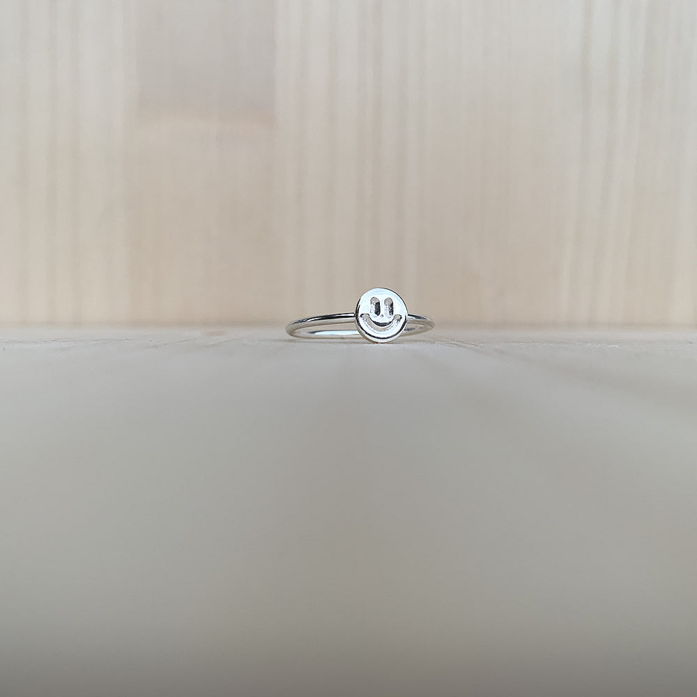 sterling silver smiley face ring